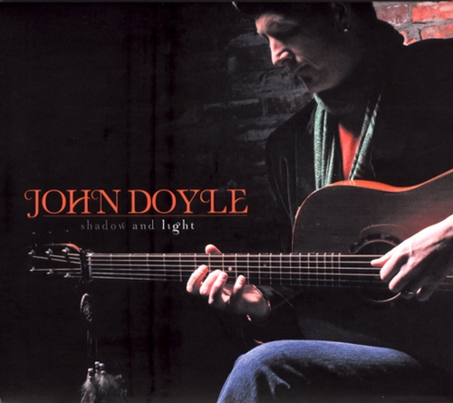 Couverture SHADOW AND LIGHT de John DOYLE