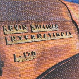 Couverture INTERNATIONAL de Kevin MULLIGAN