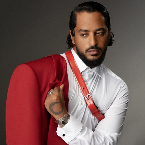 Couverture ESSENTIELS de SLIMANE