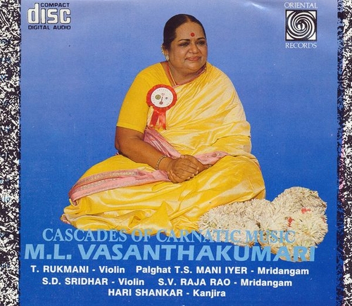 Couverture CASCADES OF CARNATIC MUSIC de M.L. VASANTHAKUMARI