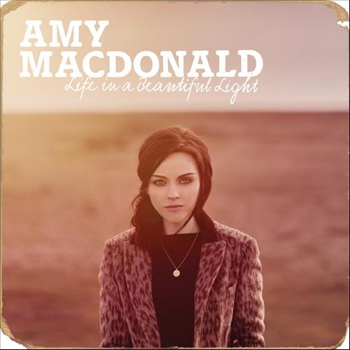 Couverture SAFE IN A BEAUTIFUL LIGHT de Amy MACDONALD