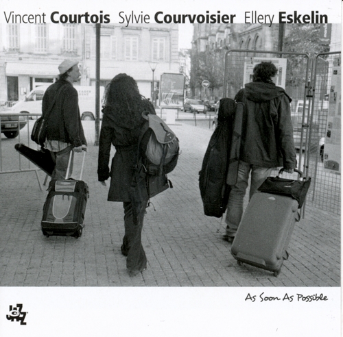 Couverture AS SOON AS POSSIBLE de Vincent COURTOIS, COURVOISIER, ESKELIN
