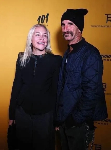 Couverture YELLOWSTONE - 5 de Stephen KAY