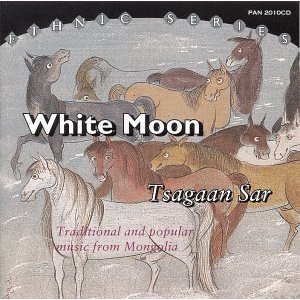 Couverture WHITE MOON - TSAGAAN SAR: TRAD. & POPULAR MUS. FROM MONGOLIA de MELODIES OF THE STEPPES