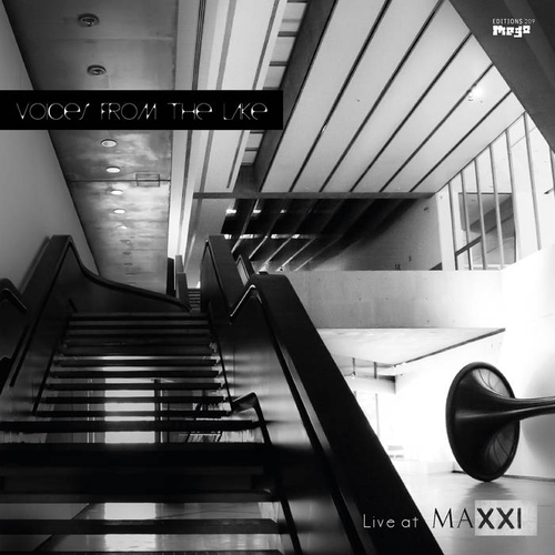 Couverture LIVE AT MAXXI de VOICES FROM THE LAKE