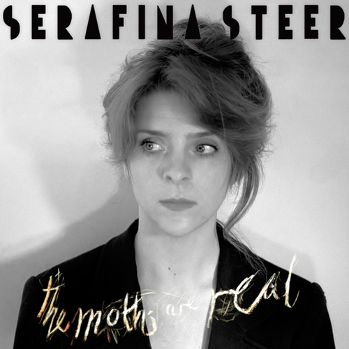 Couverture THE MOTHS ARE REAL de Serafina STEER