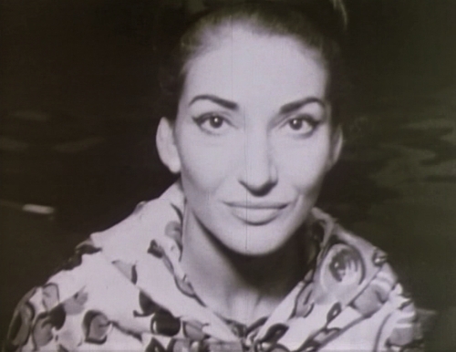 Couverture MARIA CALLAS, LA DIVINE - UN PORTRAIT