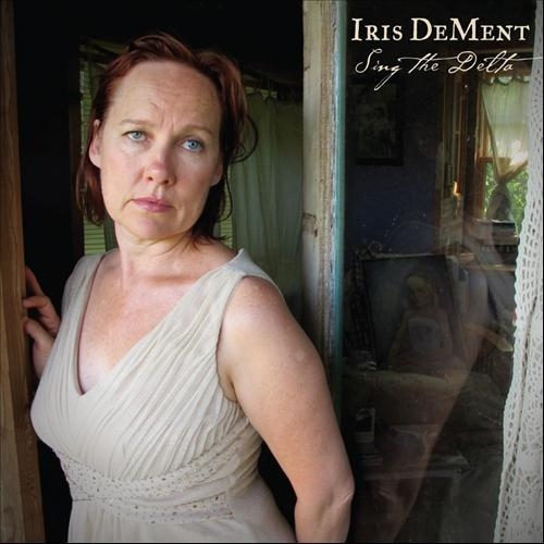 Couverture SING THE DELTA de Iris DEMENT