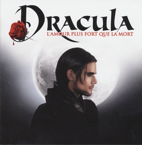 Couverture DRACULA, L'AMOUR PLUS FORT QUE LA MORT (INTÉGRALE)