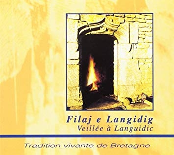 Couverture FILAJ E LANGIDIG - VEILLÉE À LANGUIDIC