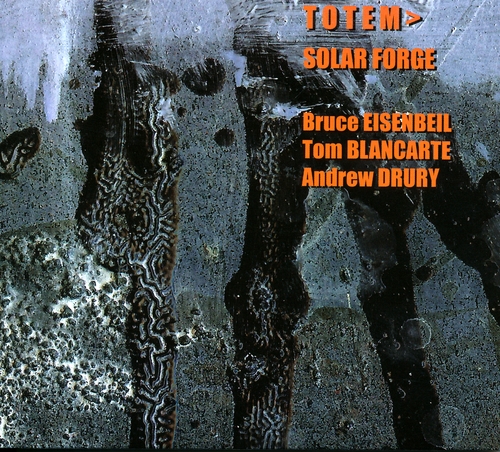 Couverture SOLAR FORGE de TOTEM