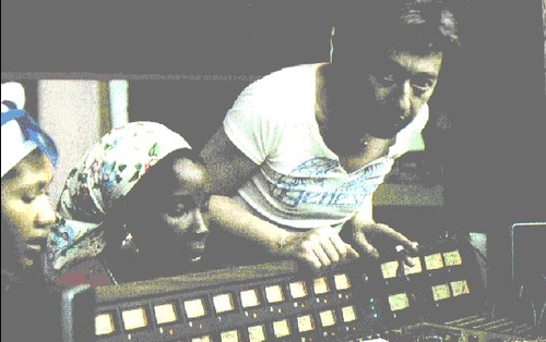 Couverture AUX ARMES ET CAETERA de Serge GAINSBOURG