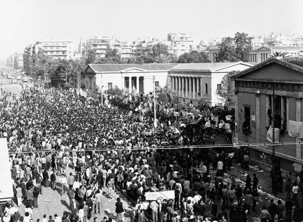 1973 révolte des étudiants 02.jpg
