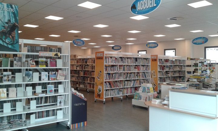 Bibliothèque de Neufchâteau.jpg