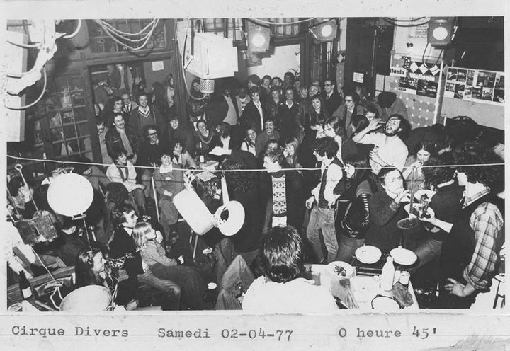 Cirque Divers en avril 1977 - (c) photo archives Cirque Divers