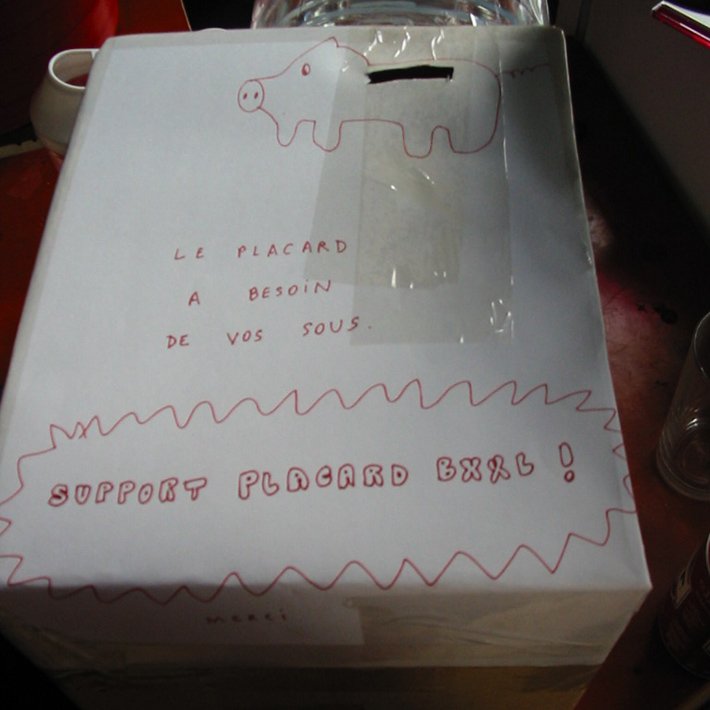 Recyclart - Zerfall - placard 2003 bis - photo Fabonthemoon