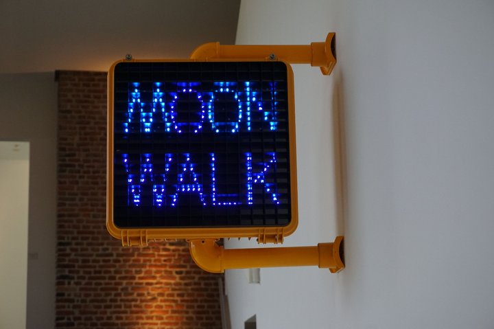 Moonwalk - (c) François Curlet au MAC's