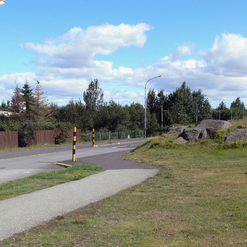 pierre aux elfes à Kópavogur près de Álfholsvegur - photo Christain Bickel (creative commons)